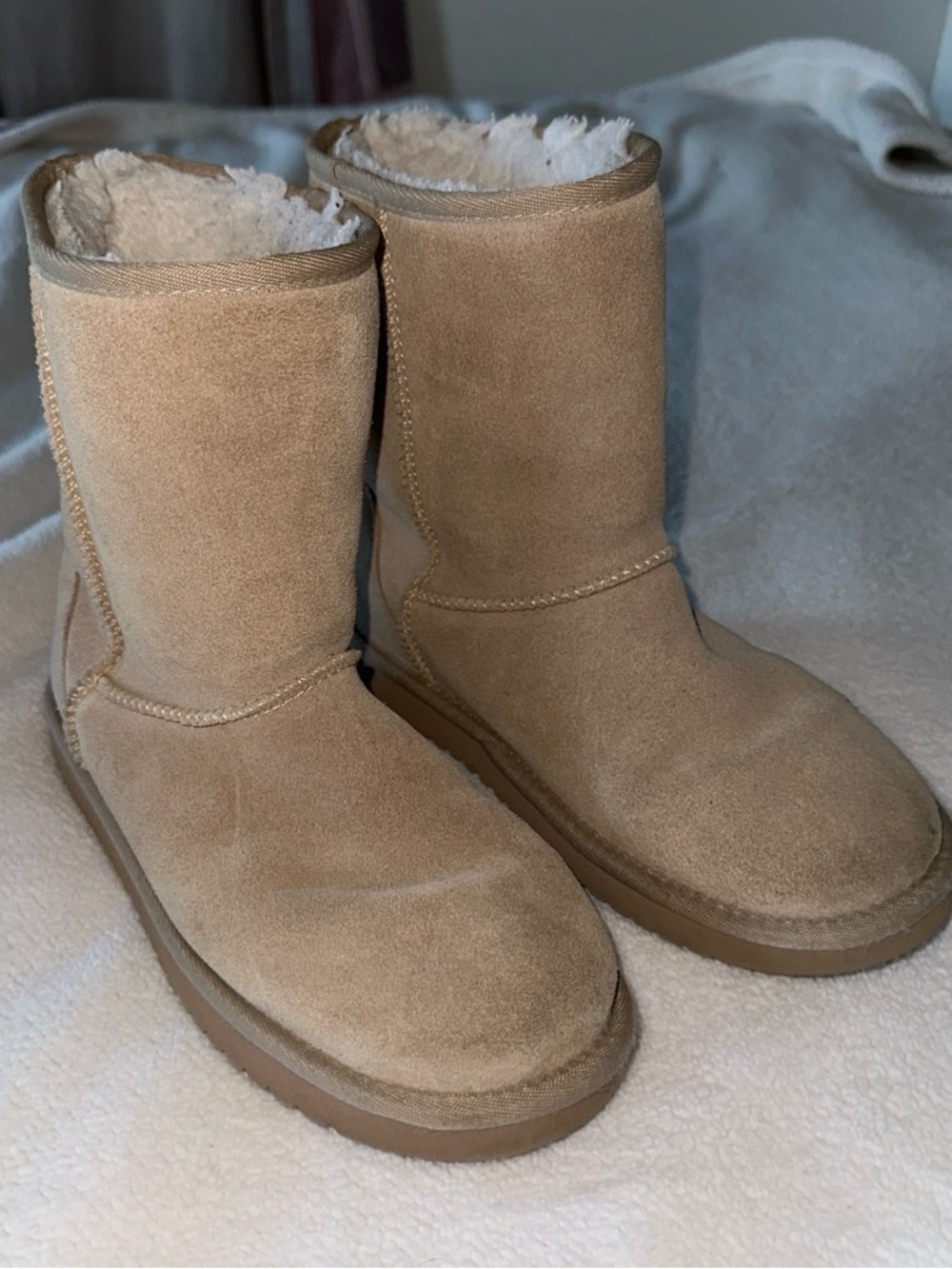 Light Tan Koolaburra bu UGG boots